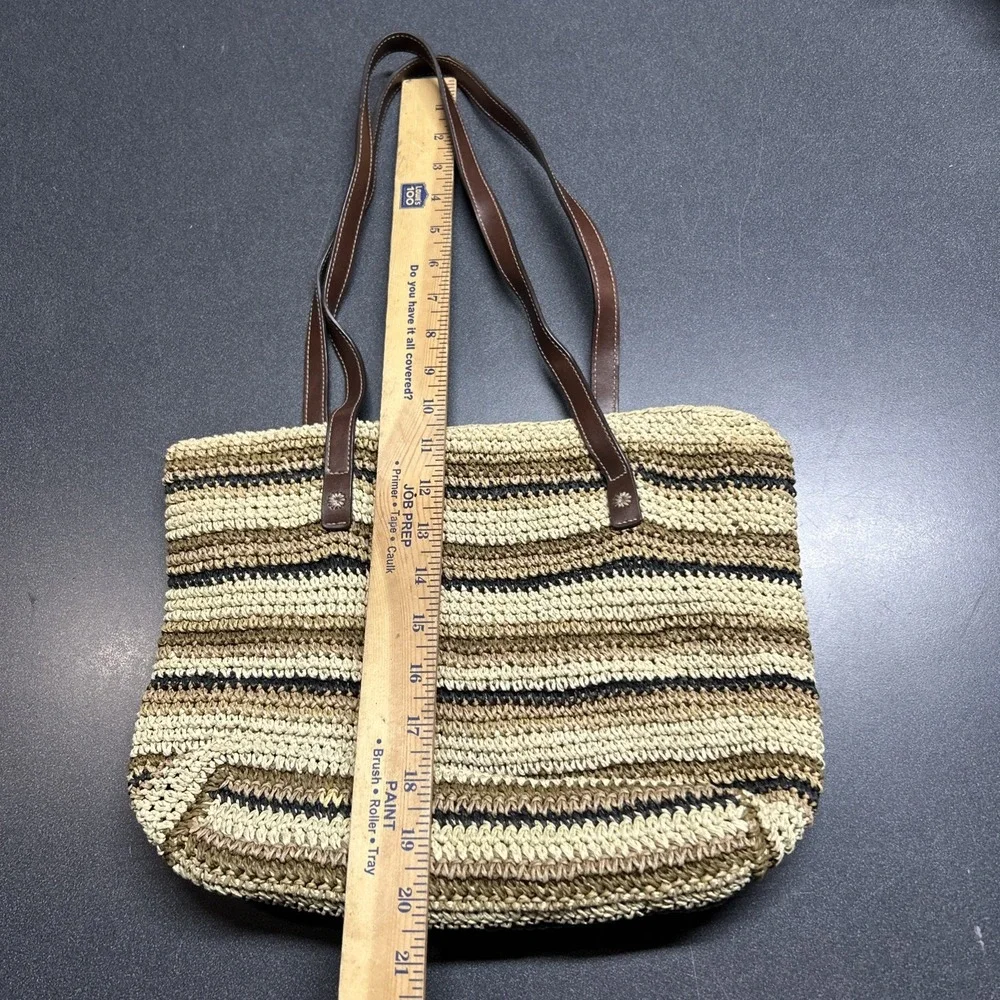 Striped Crochet Shoulder Bag Beige Tan Taupe Zip Closure Lined Natural Straw Y2K